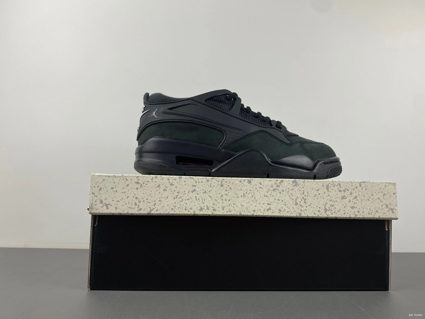 - Jordan Black 4 Men's Cat FQ7939-004 RM 1009